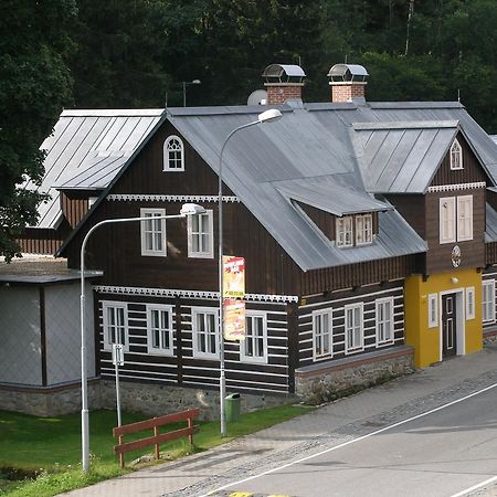 Pecka Penzion Pec pod Snezkou Luaran gambar